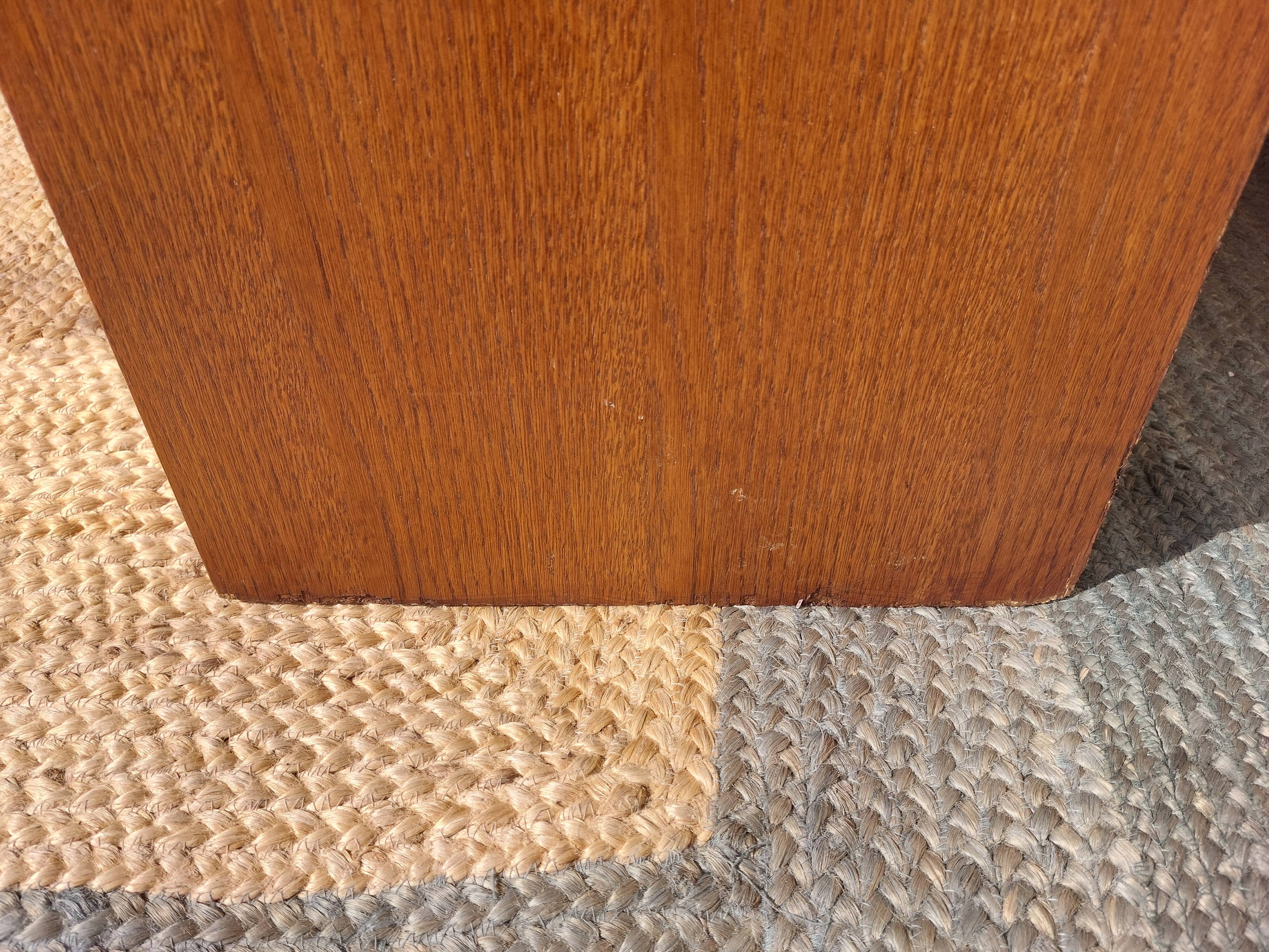 Double curtain filing cabinet