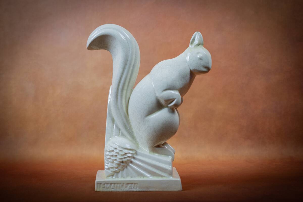 Charles LEMANCEAU, SAINT-CLÉMENT earthenware factory. Art Deco squirrel - 1930