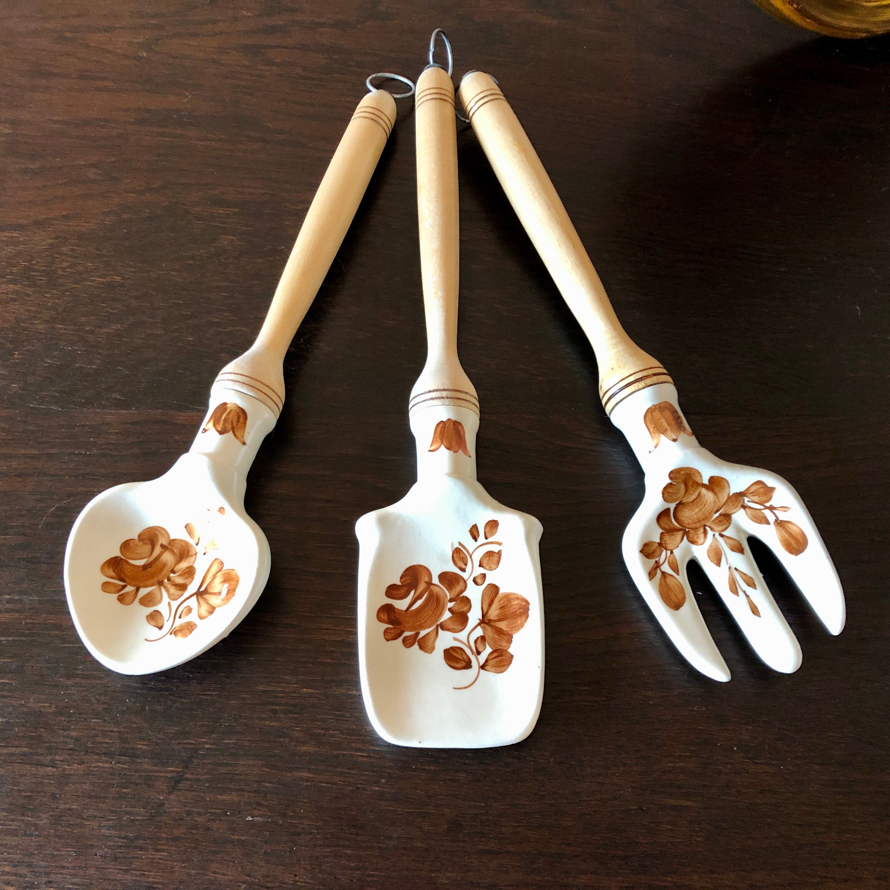 Lot de 3 ustensiles de cuisine artisanal décoratif faïence de Wloclawek Pologne