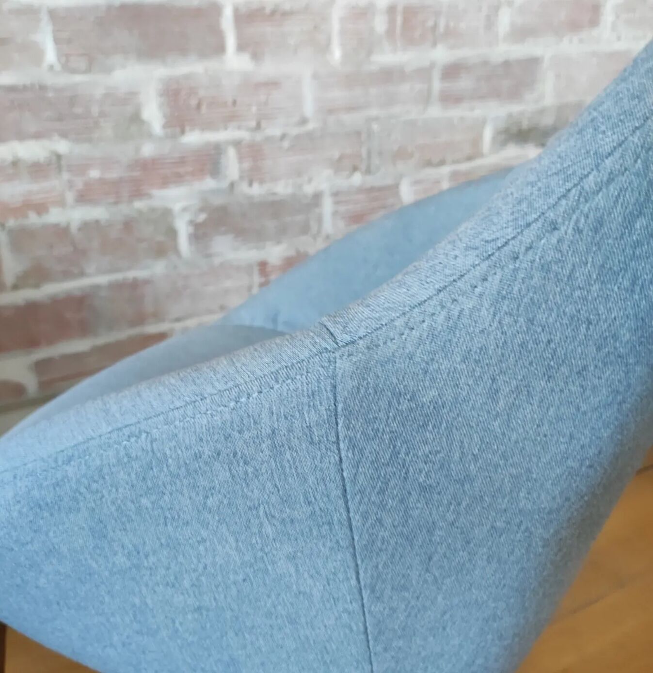 Design armchairs office / living room