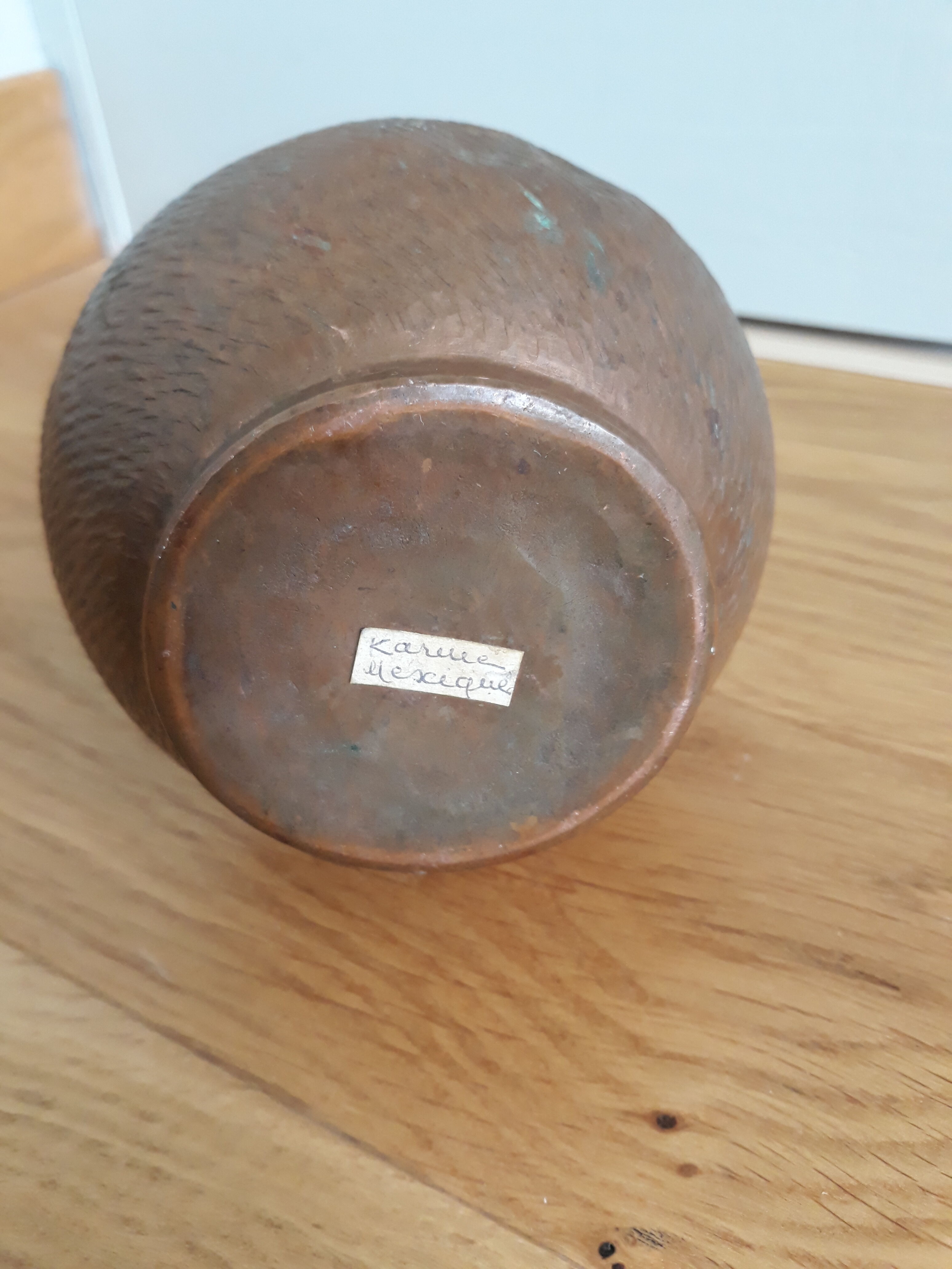 Artisanal vase from Mexico in hammered copper