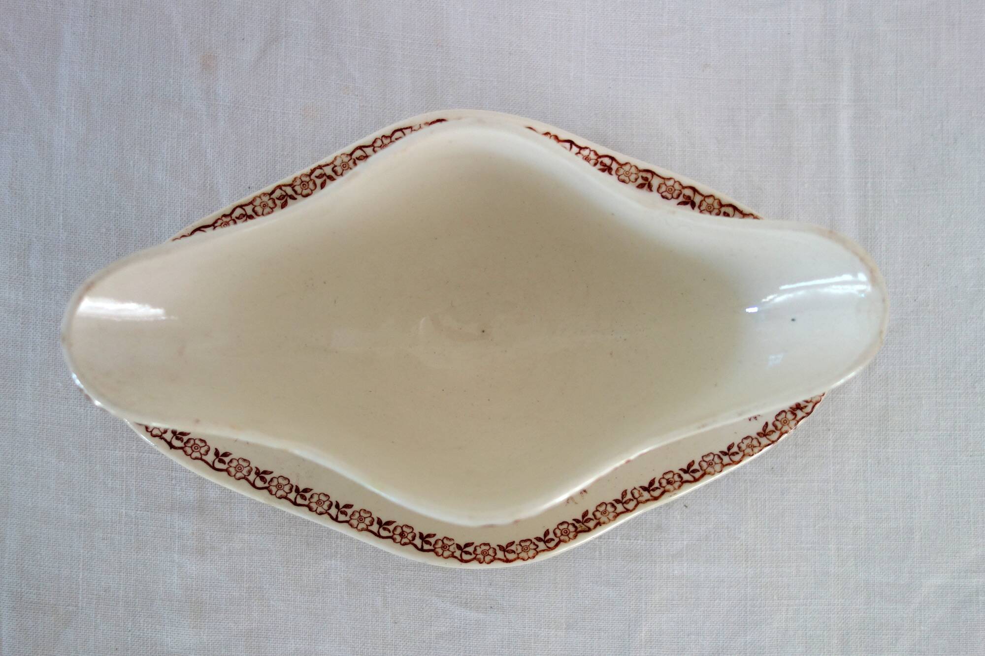 Antique sauce boat from Gien, Mai model, around 1900.