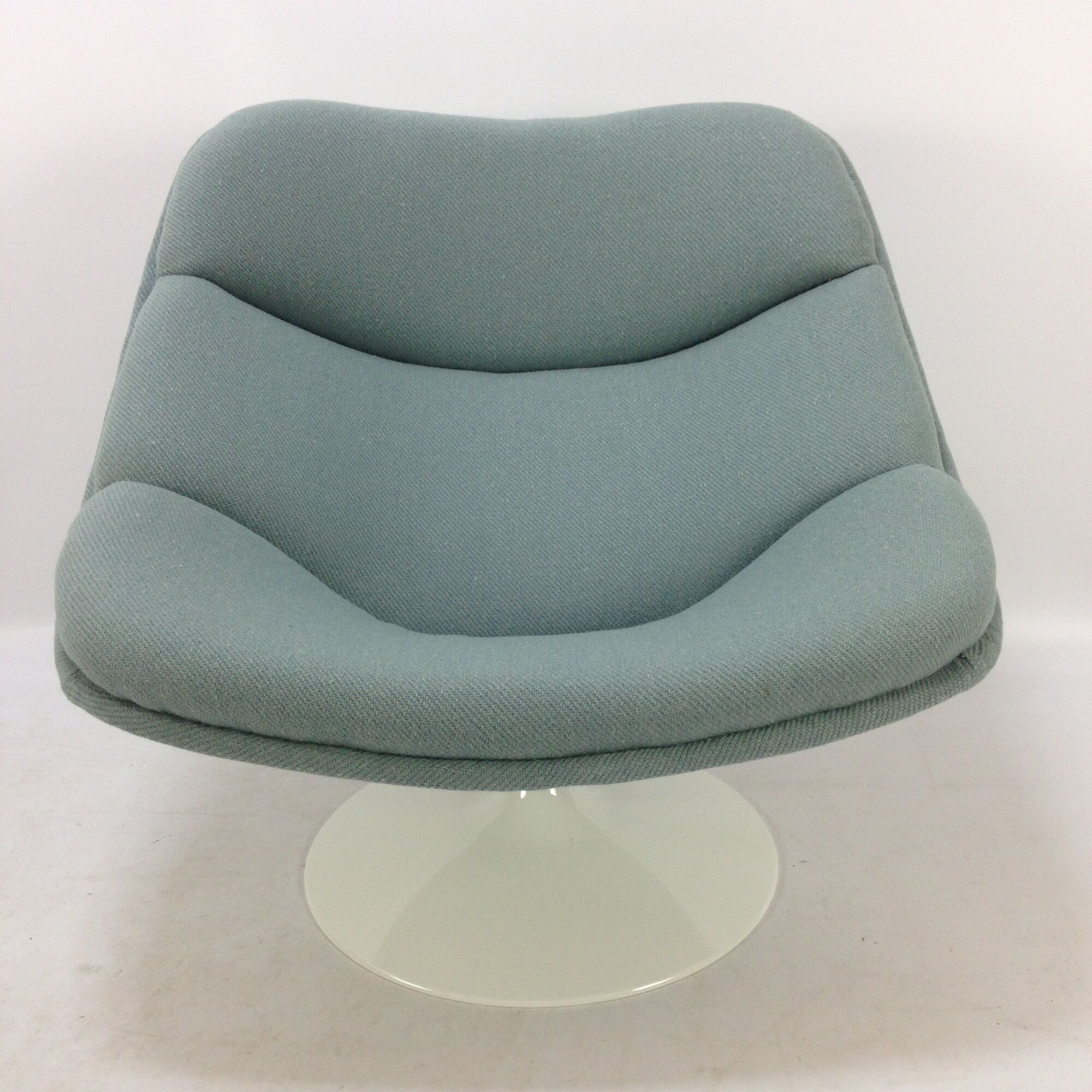 F557 oyster lounge chair by Pierre Paulin for Artifort, 1960