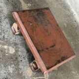 Small auxiliary stool in upcycled teak with red chrome (3274)