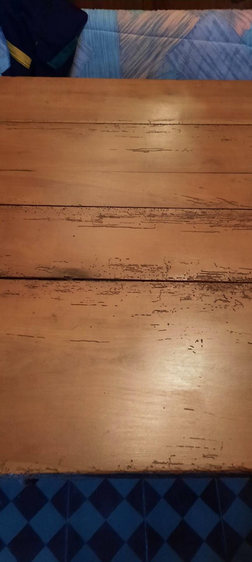 Farm table