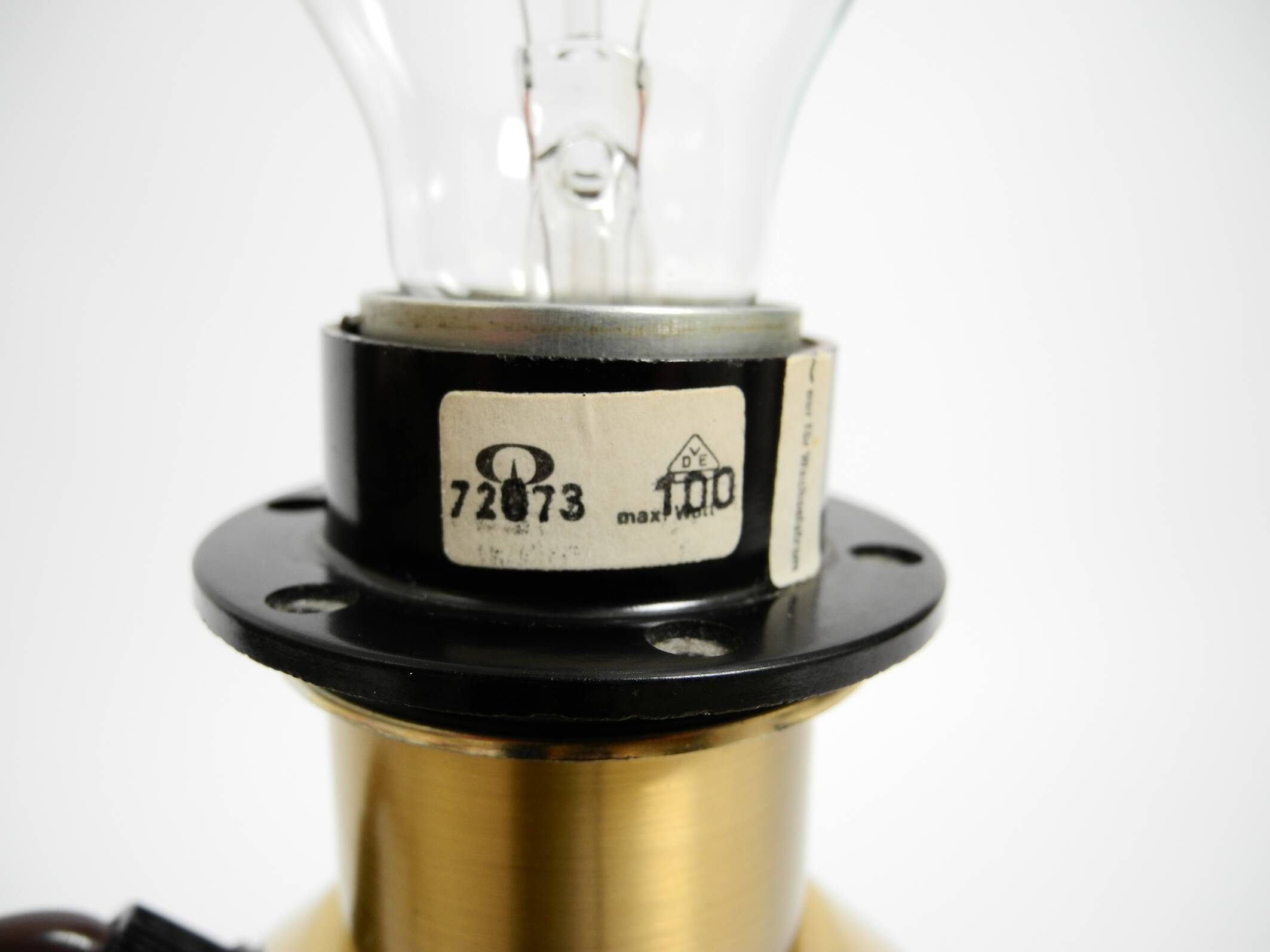 Grande lampe de table Putzler élégante des années 1970 avec corps en verre illuminé.