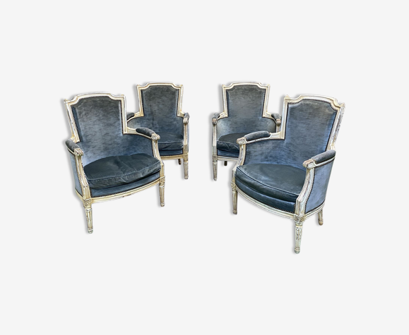 Suite de 4 fauteuils Louis XVI du XXème siècle