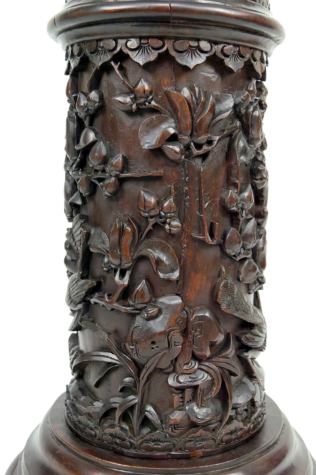 Important high Asian column / saddle in carved wood, circa 1880, Indochina