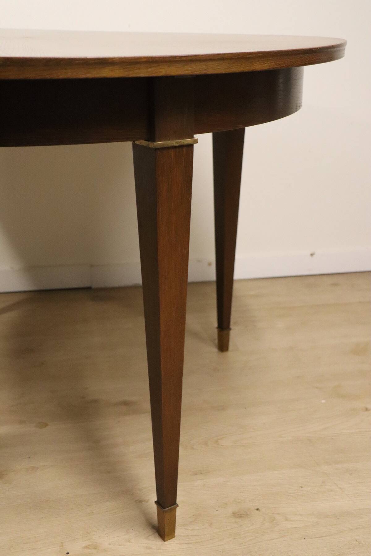 Neo-Classical style mahogany dining table, Art Deco period, 1940