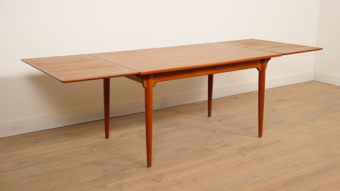 Vintage dining table | Omann Jun No. 50 | Teak | Extendable