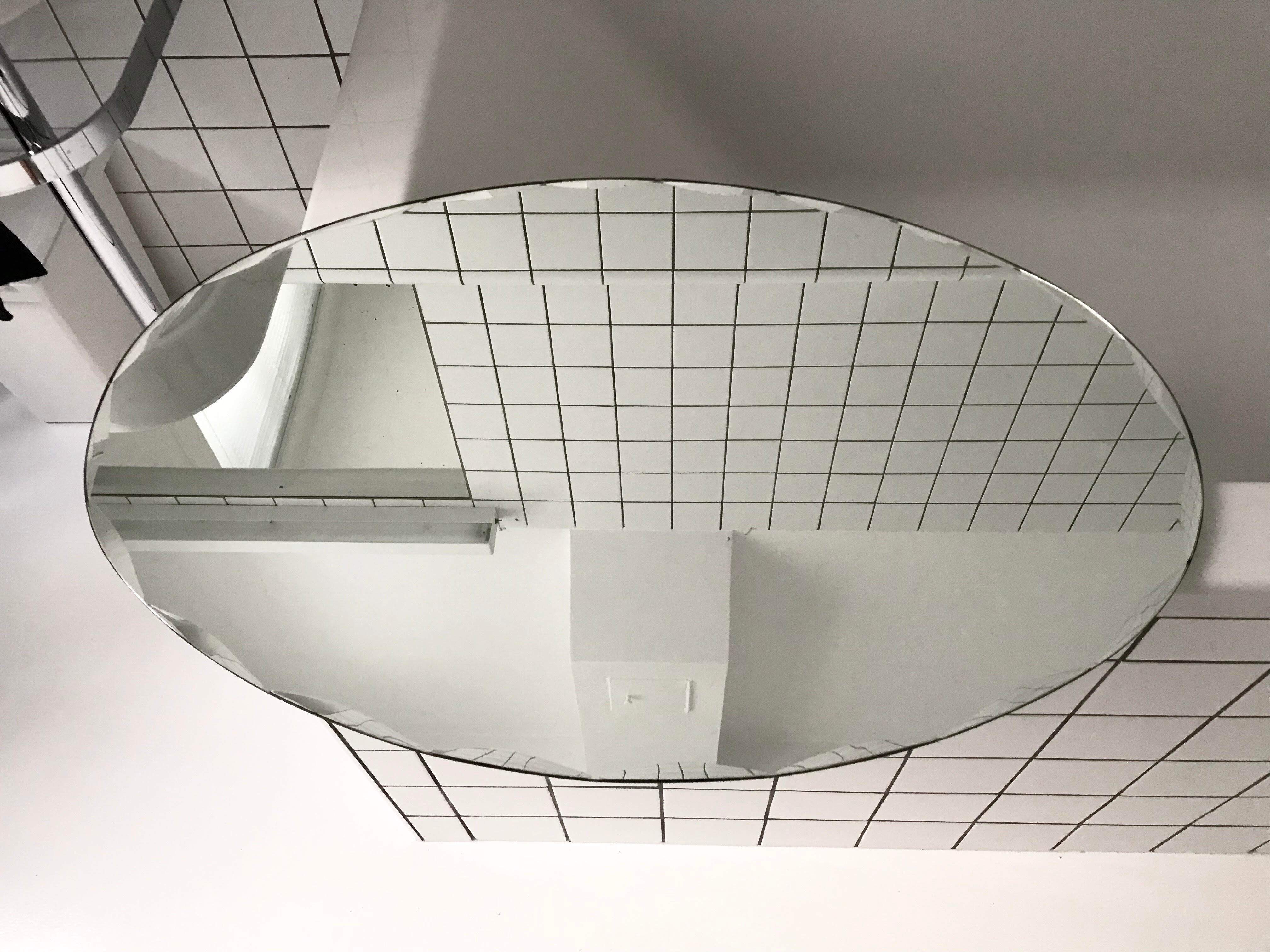 Beveled mirror 69 x 46 cm