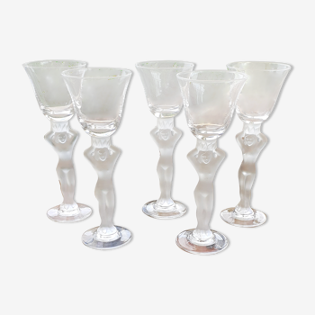 Glasses with liqueurs in crystal of bayel feet come