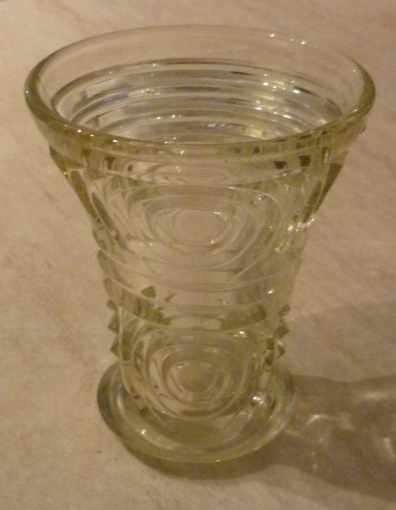 Fresnel style glass vase