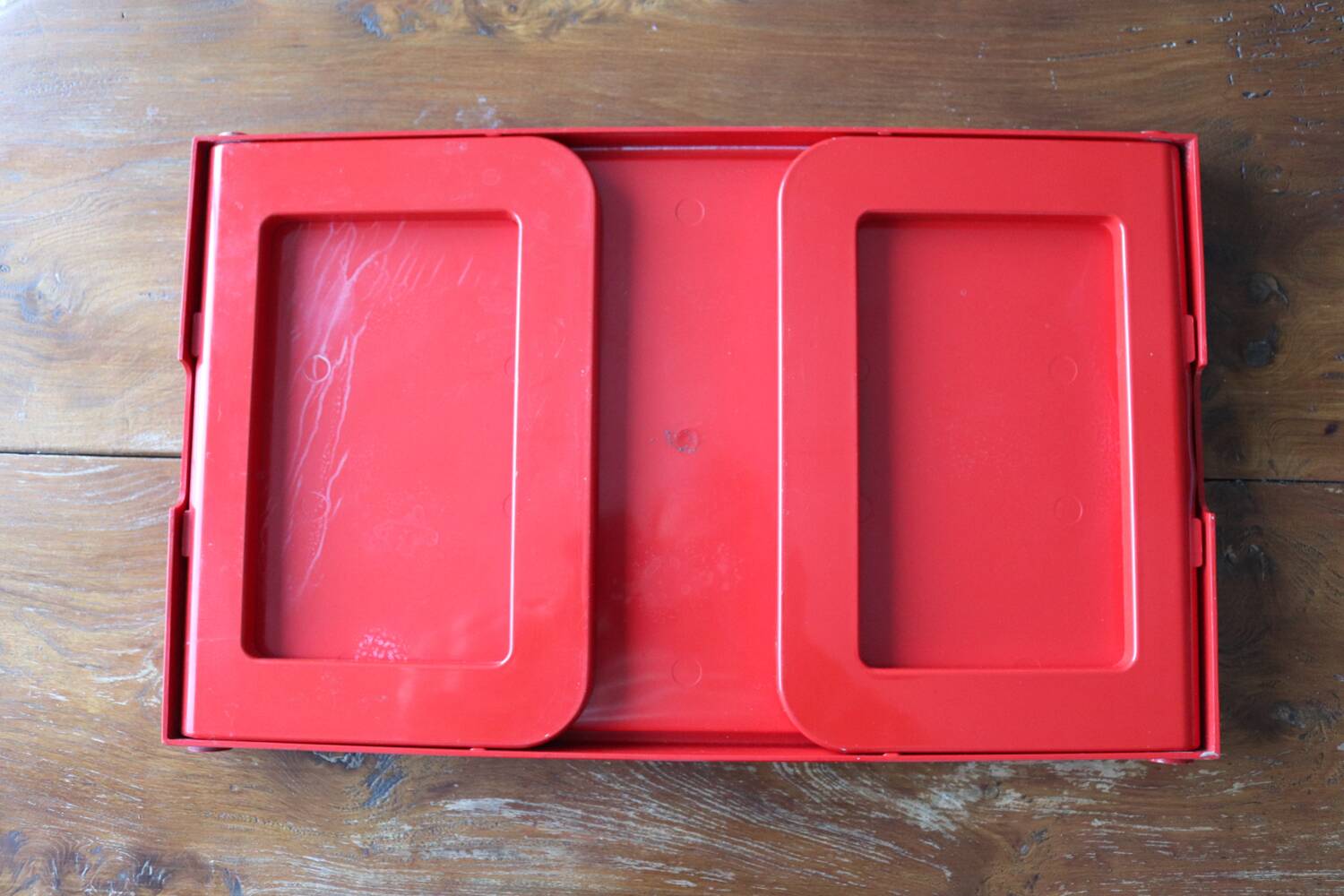 Folding tray Guzzini red – design Luigi Massoni – Italy, 1970s