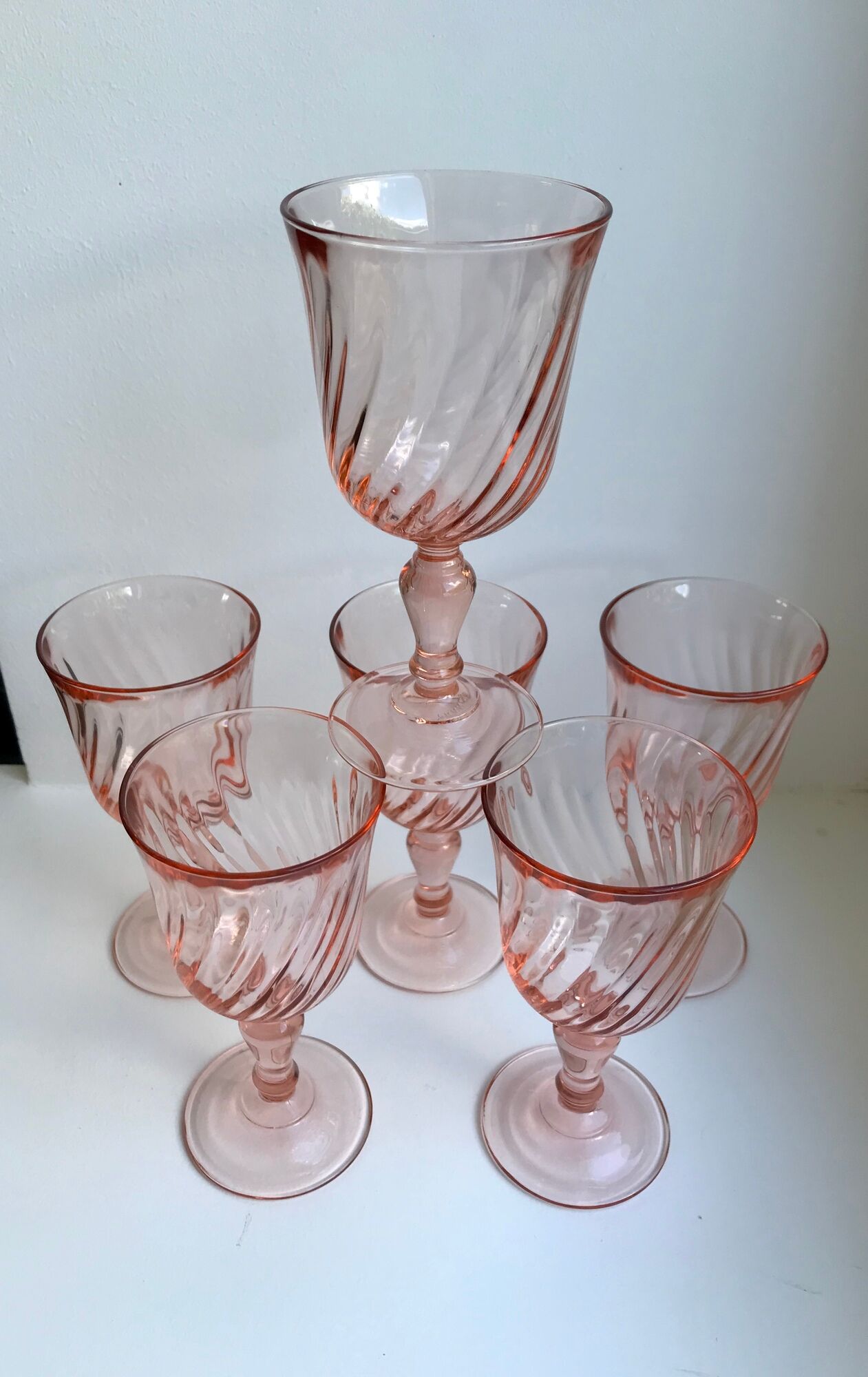 Set of 6 vintage Rosaline twisted pink glass wine glasses