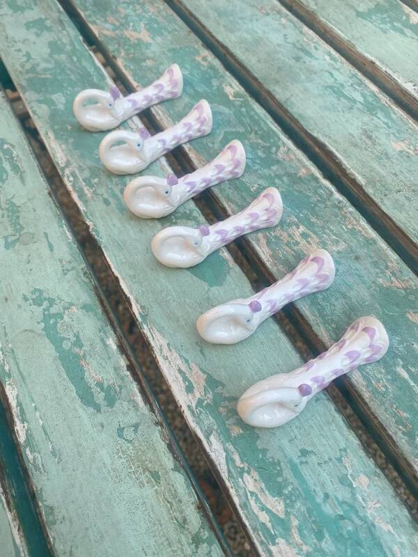 Vintage knife holder