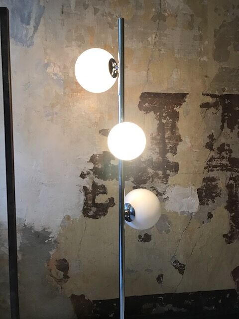 floor lamp