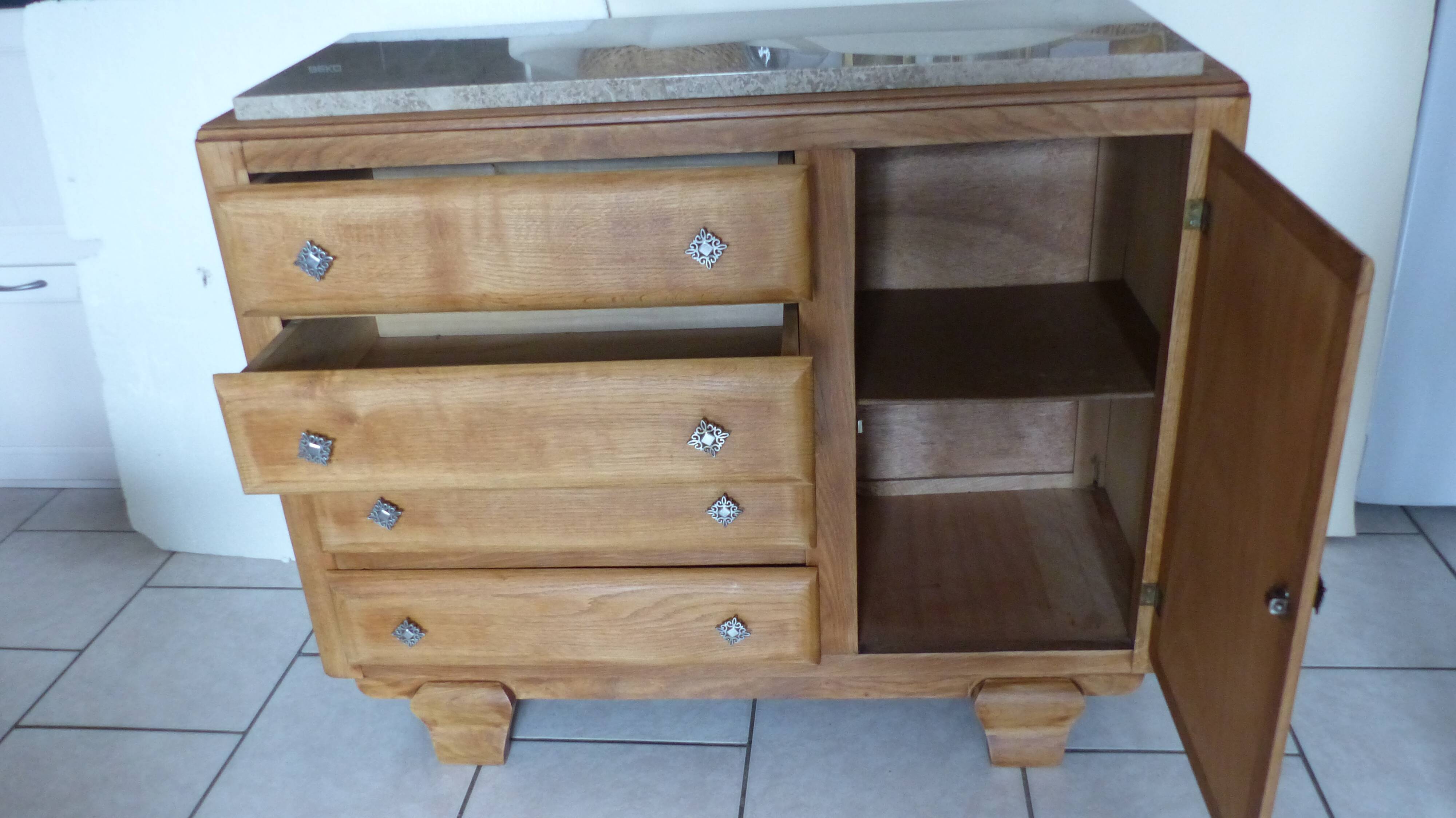 oak chest of drawers