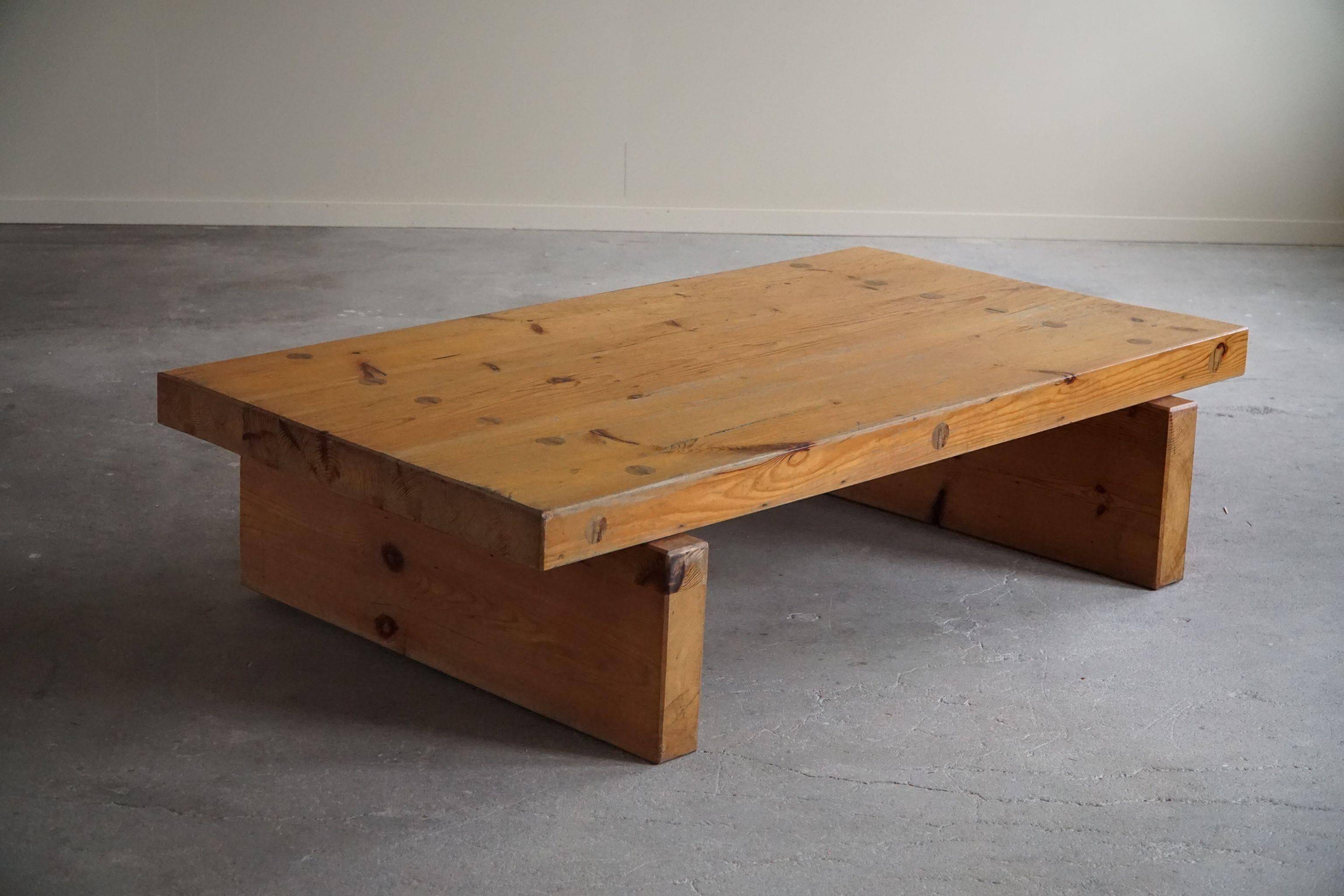 Rectangular pine coffee table from the mid-century by Roland Wilhelmsson, Ågasta, 1969.