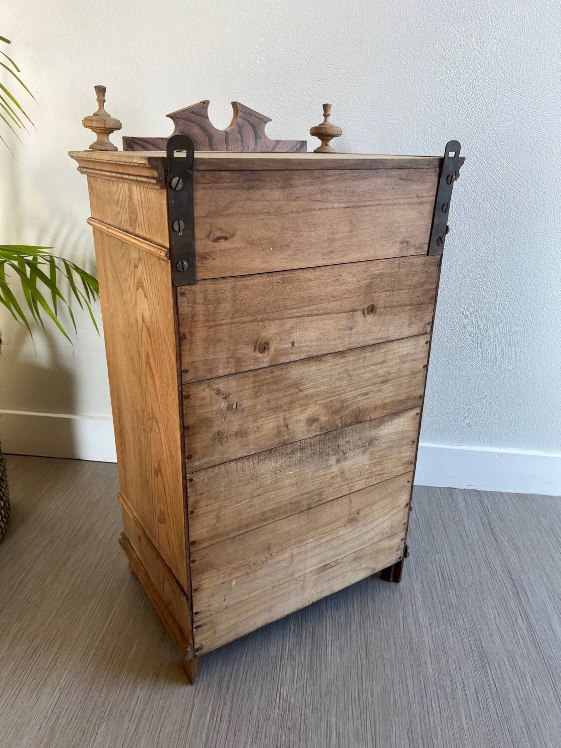 Old wooden bedside cabinet / bathroom cabinet / medicine cabinet