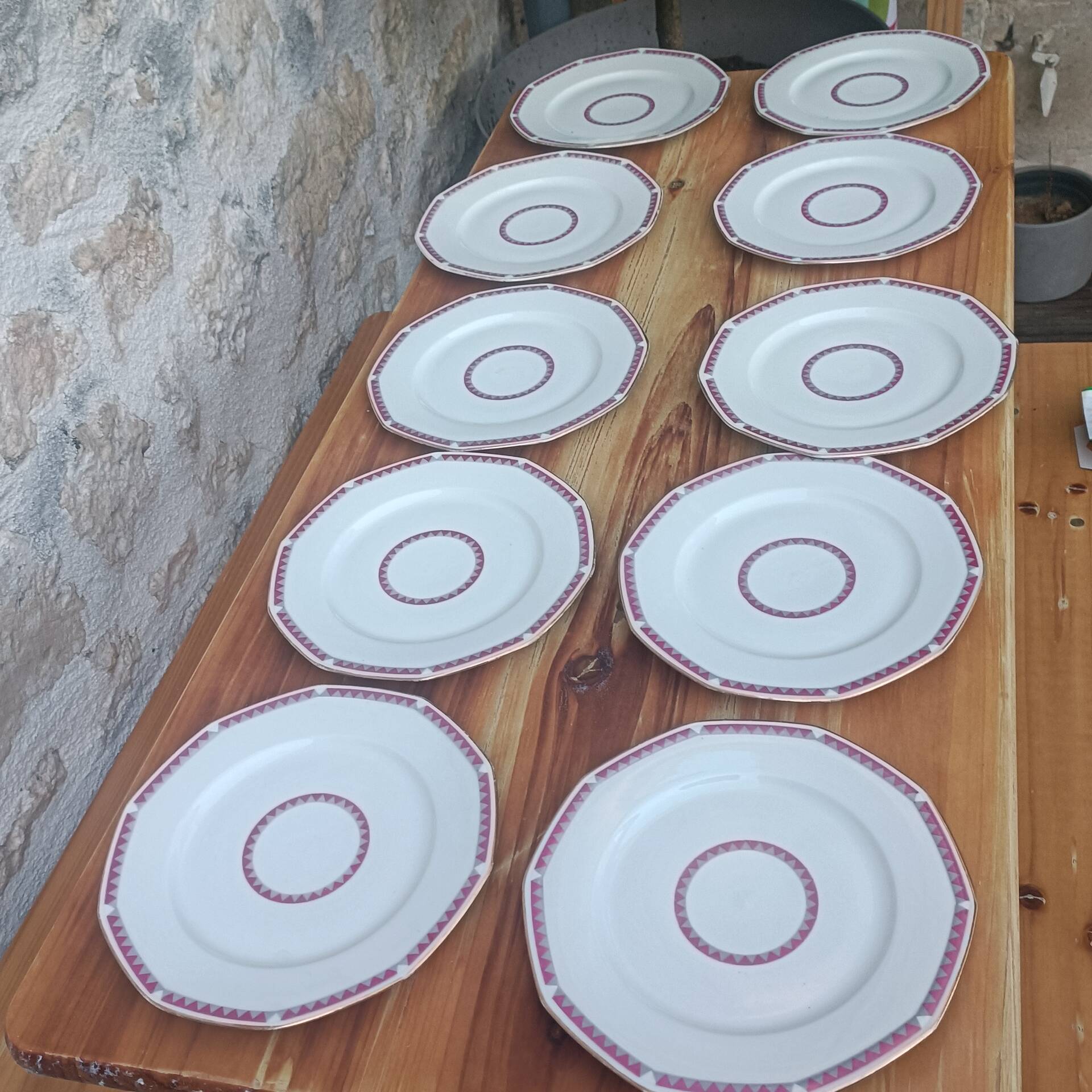 Art Deco dessert plates in pink Limoges porcelain
