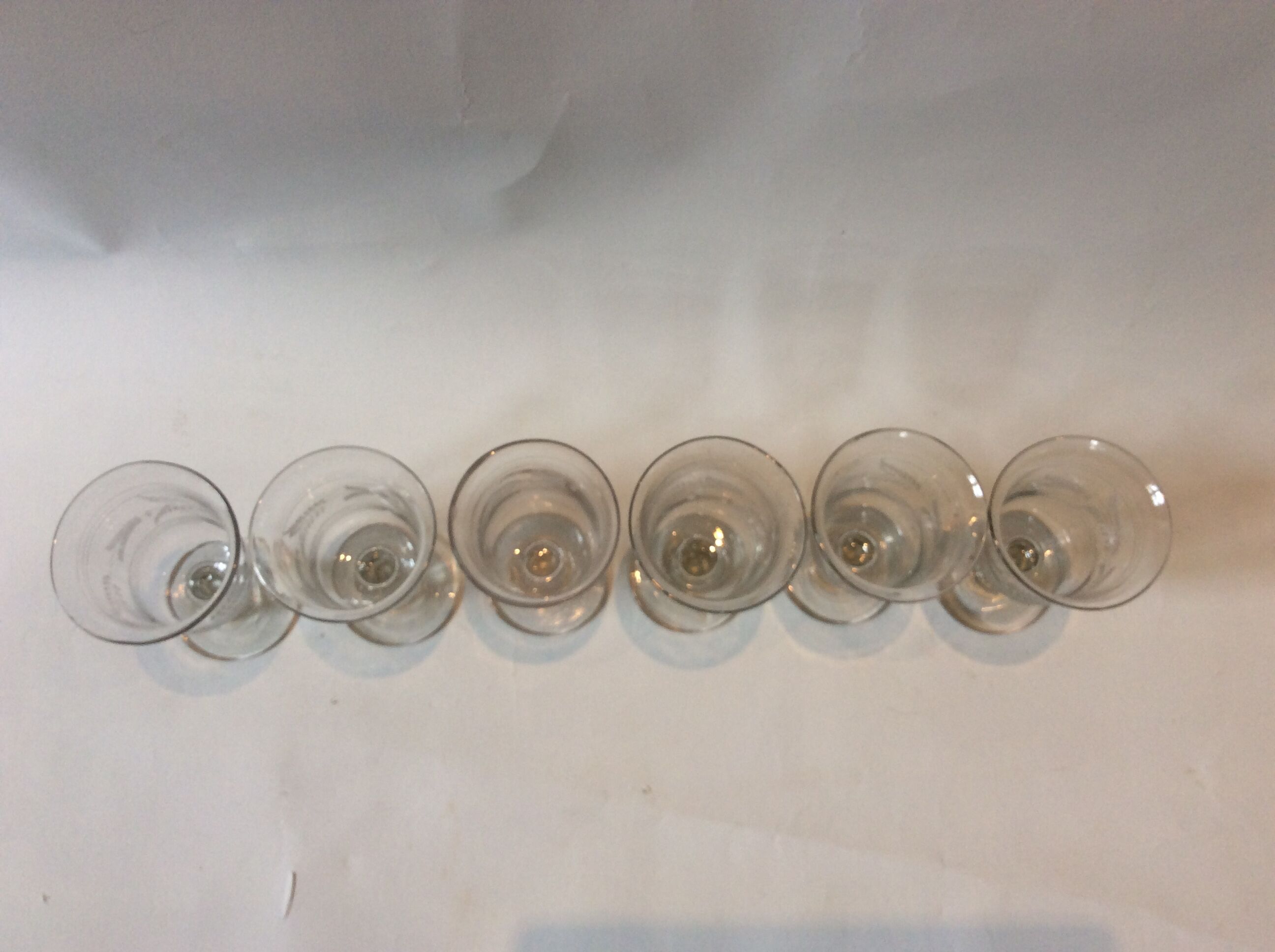 Set de 6 verres gravés soufflés