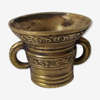 Brass pot 2 handles