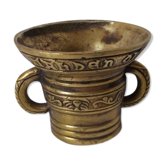 Brass pot 2 handles