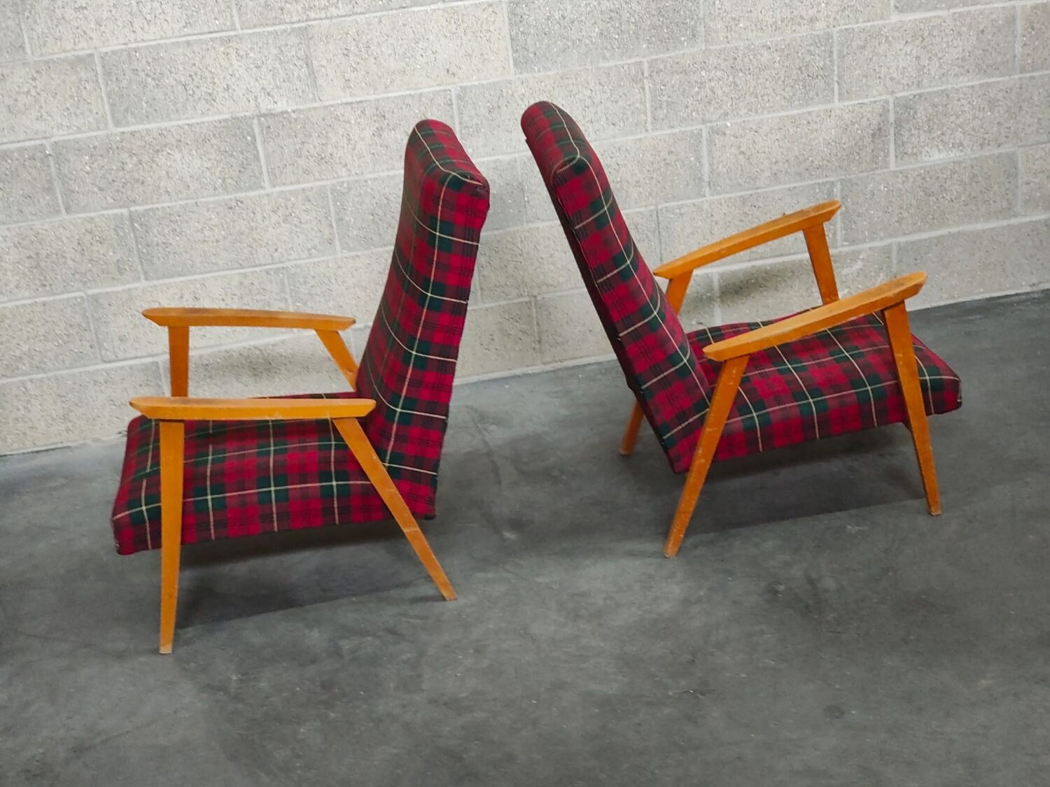 Pair of French beech armchairs from the 60s, tartan fabric