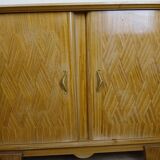 Buffet de coin en bois clair époque Art Déco circa 1930, d'après Jules Leleu