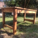 Farm table