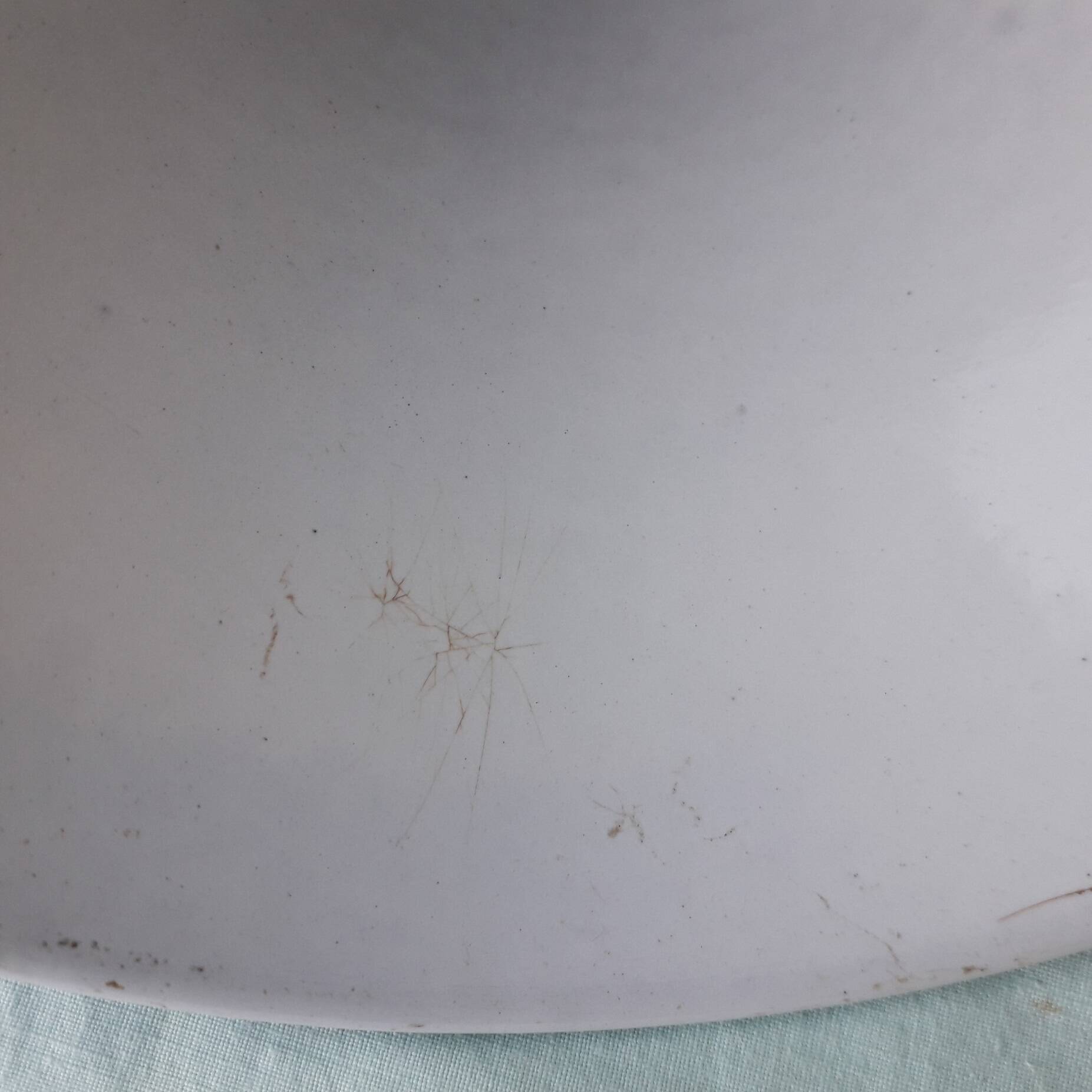 Enamelled sheet metal lampshade