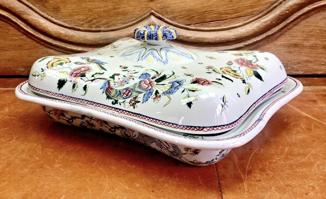 Ancien plat couvert faïence Gien modèle corne d’abondance XIX