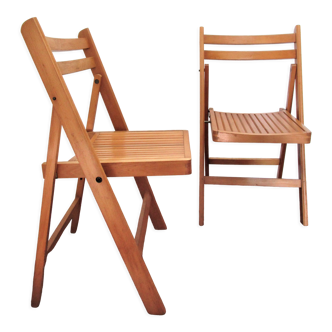 Paire de chaises pliantes à lattes en bois massif vintage