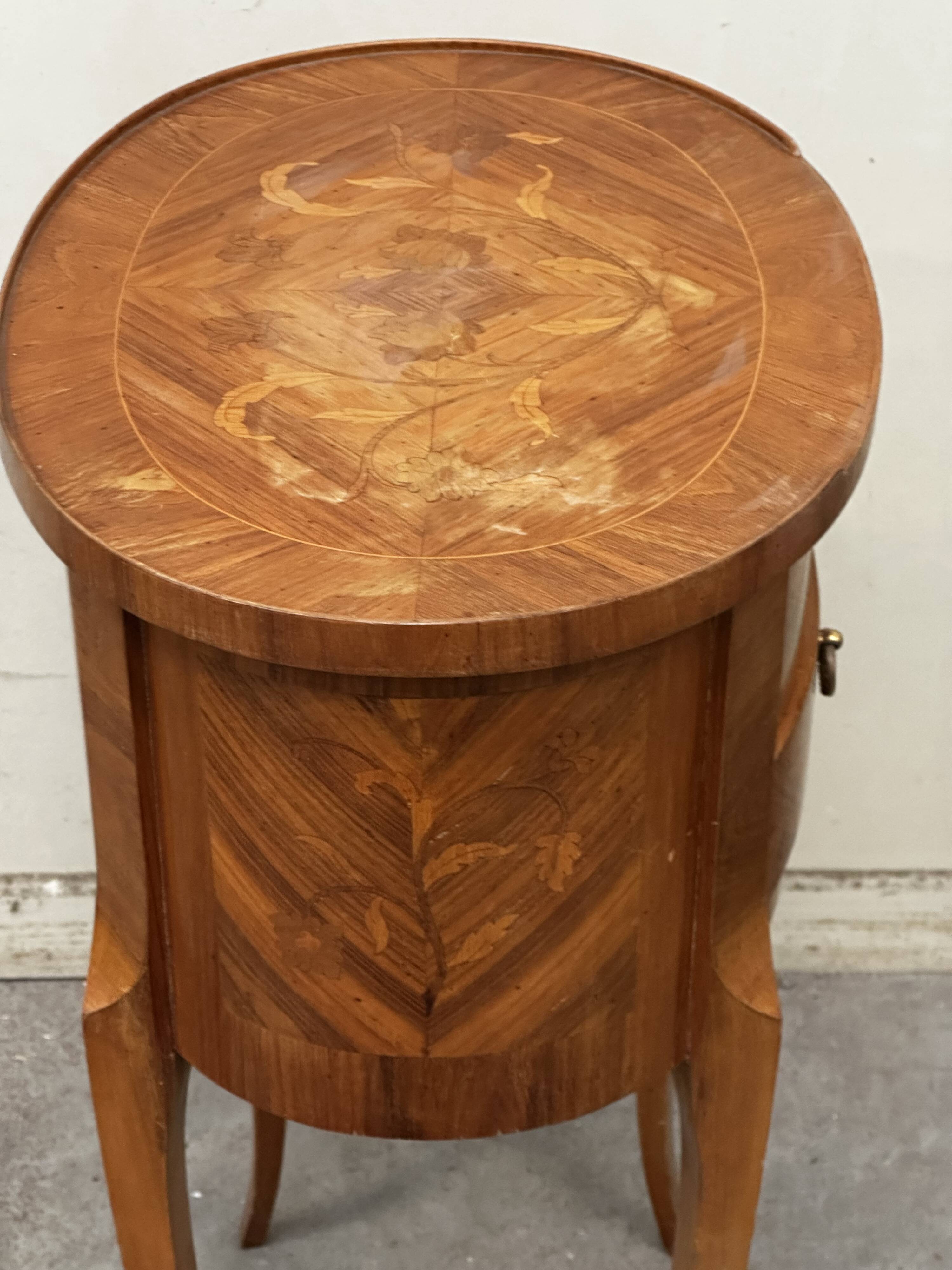 Oval side table in marquetry wood, Louis XVI style - early 20th century