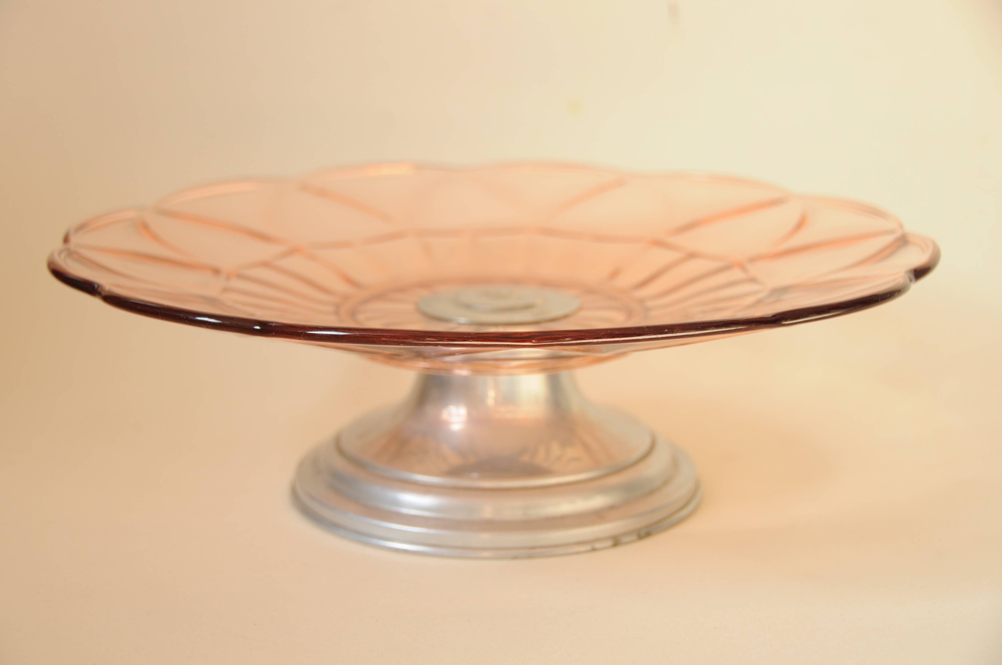 Art Deco Pink Glass Fruit Bowl