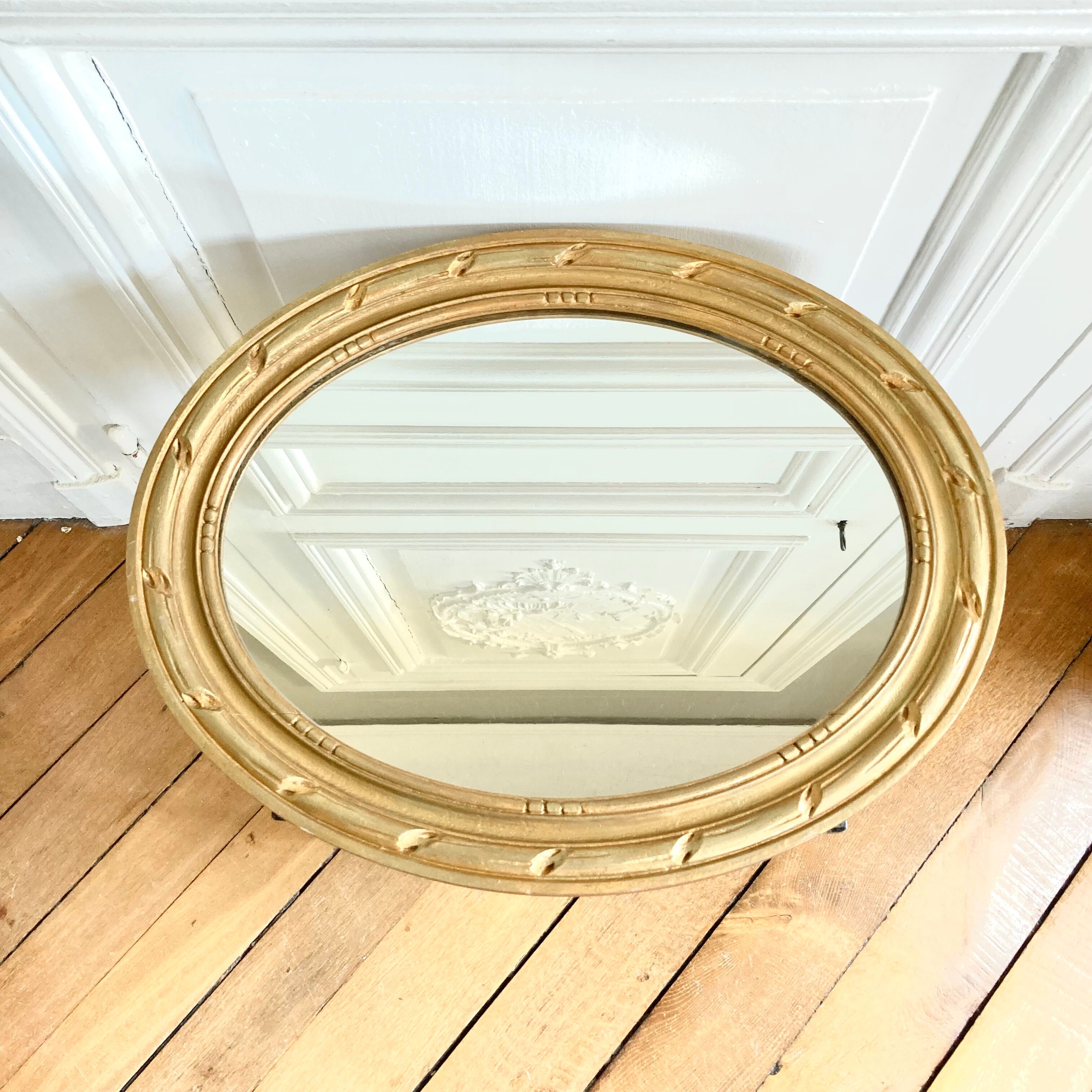 Golden wooden mirror 48x38 cm