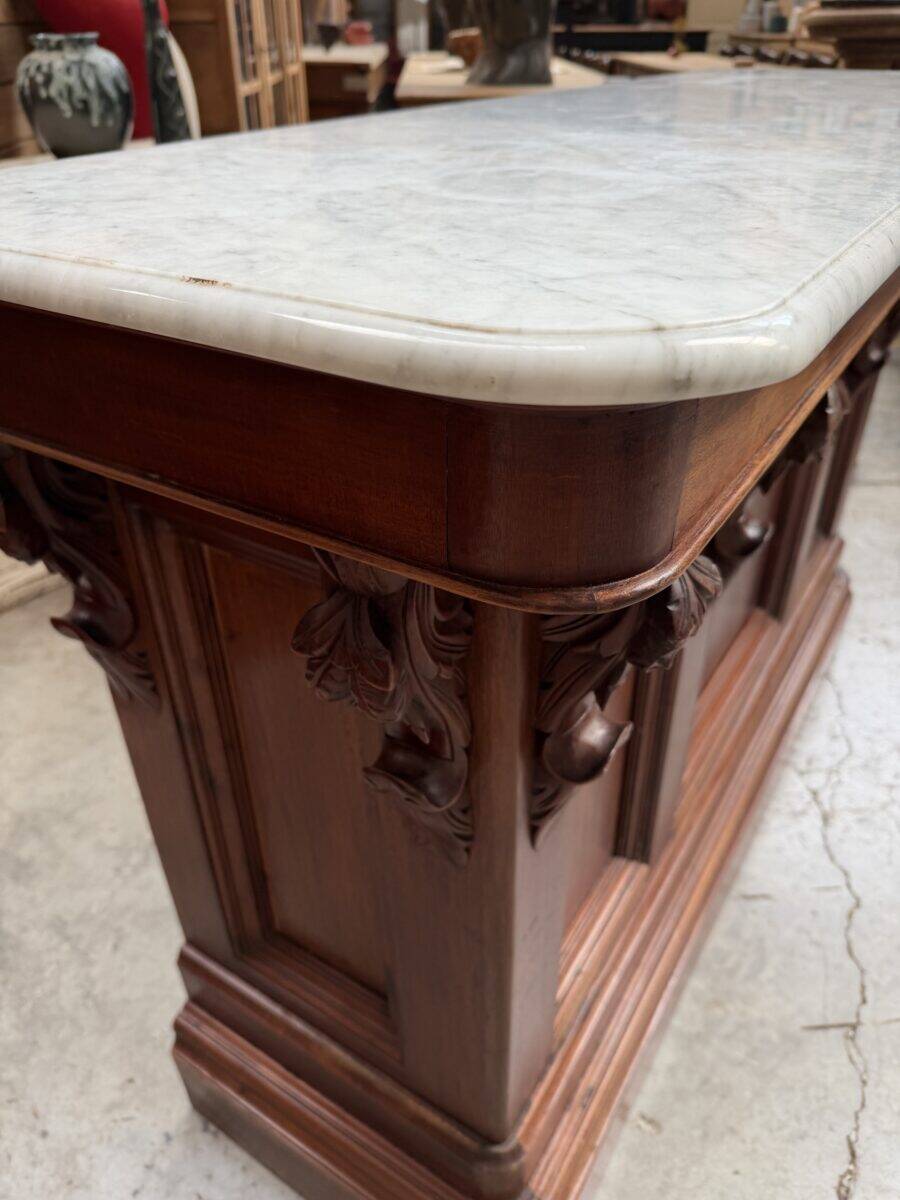 1950s bar counter