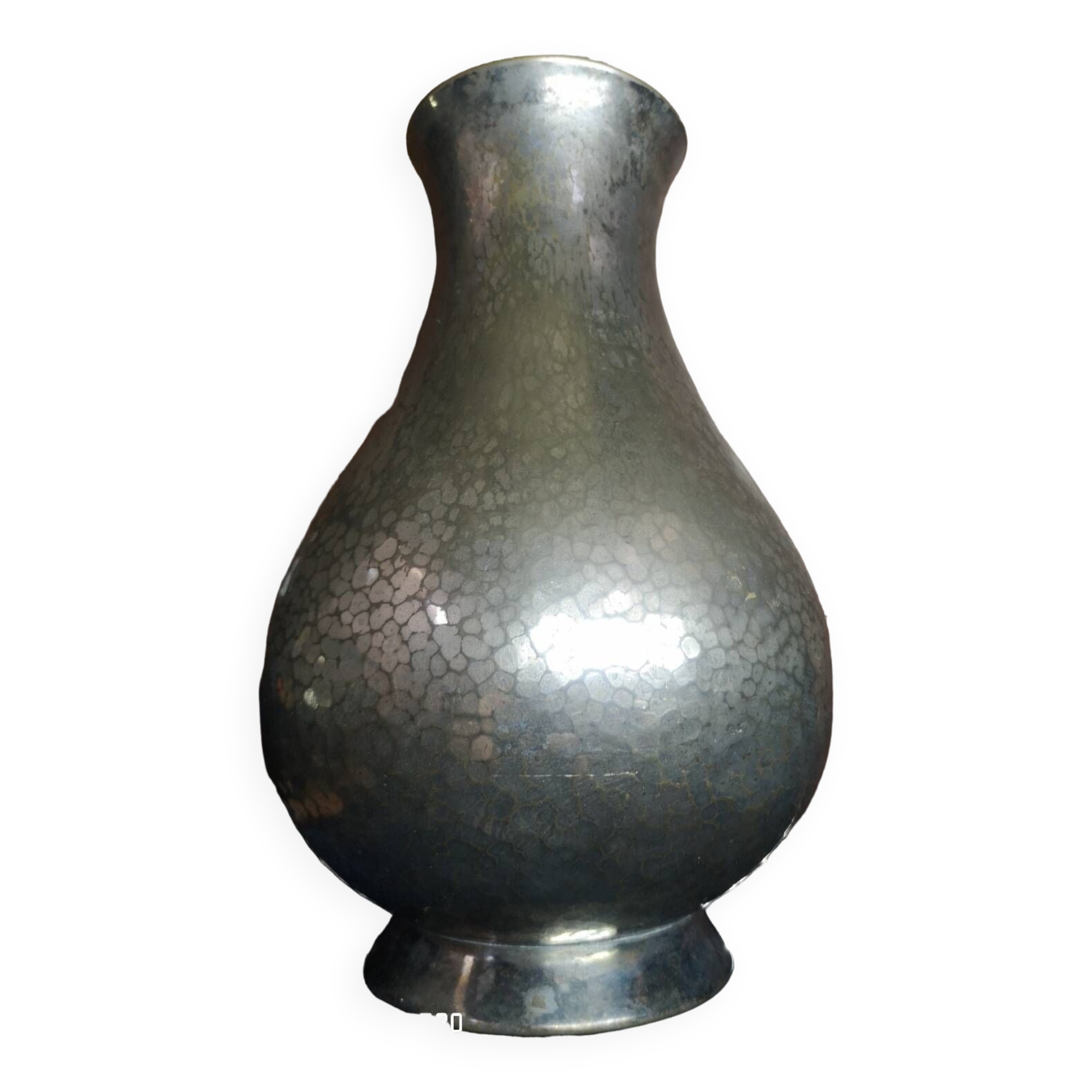 Art Deco vase in hammered metal and signed: WMF