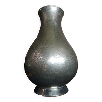 ArtDeco vase in hammered metal and signed: WMF