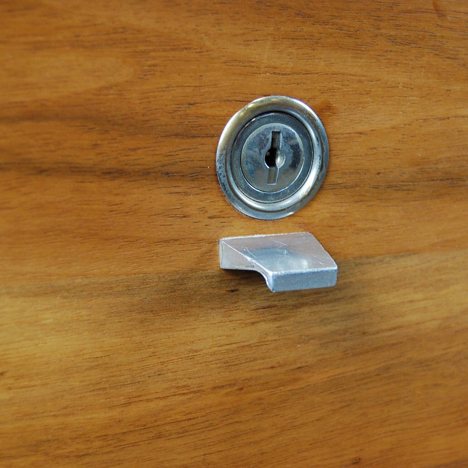 Vintage “Bailiff” desk by Pierre Guariche for Meurop 1961