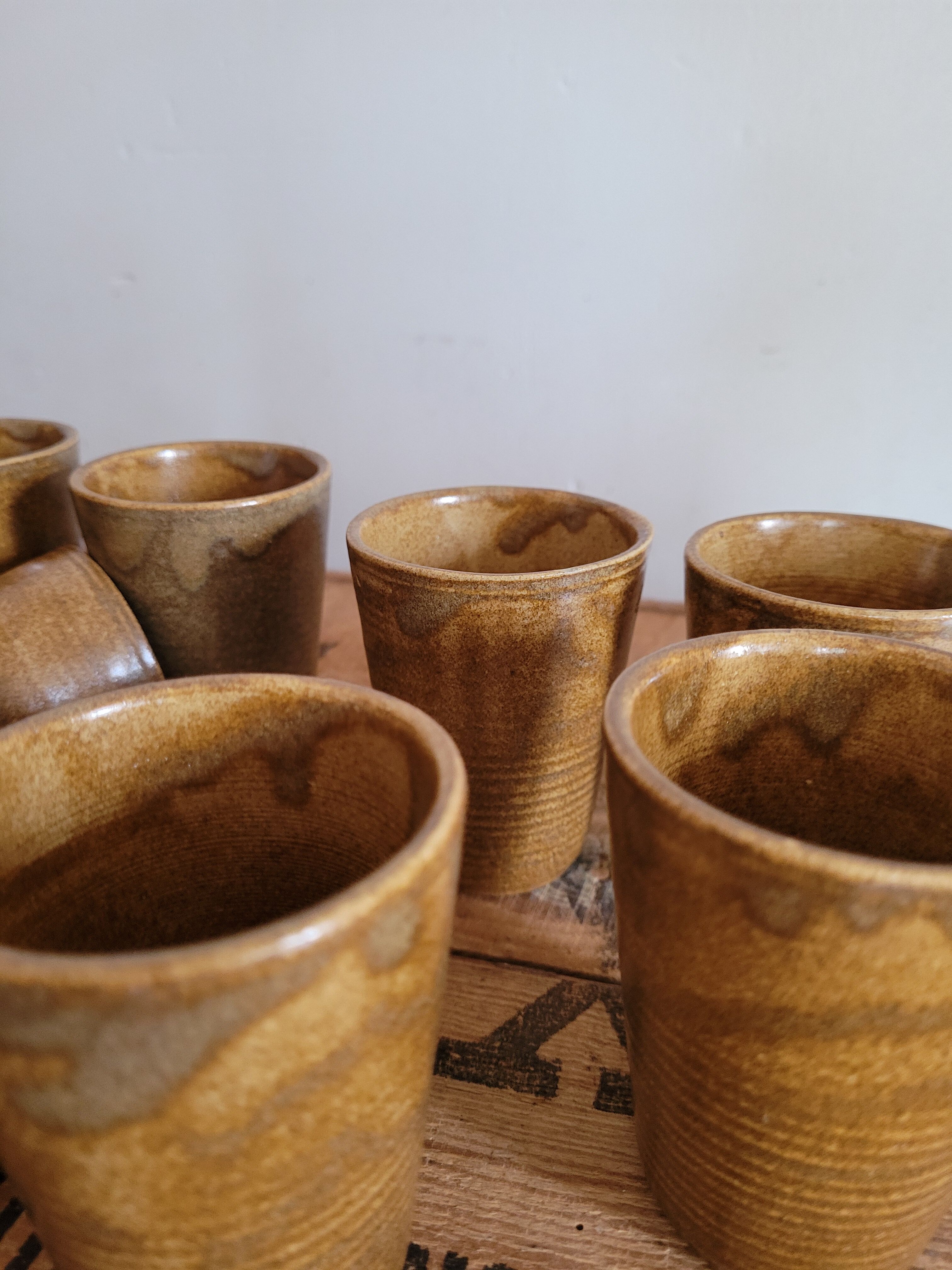 14 cups Digoin sandstone