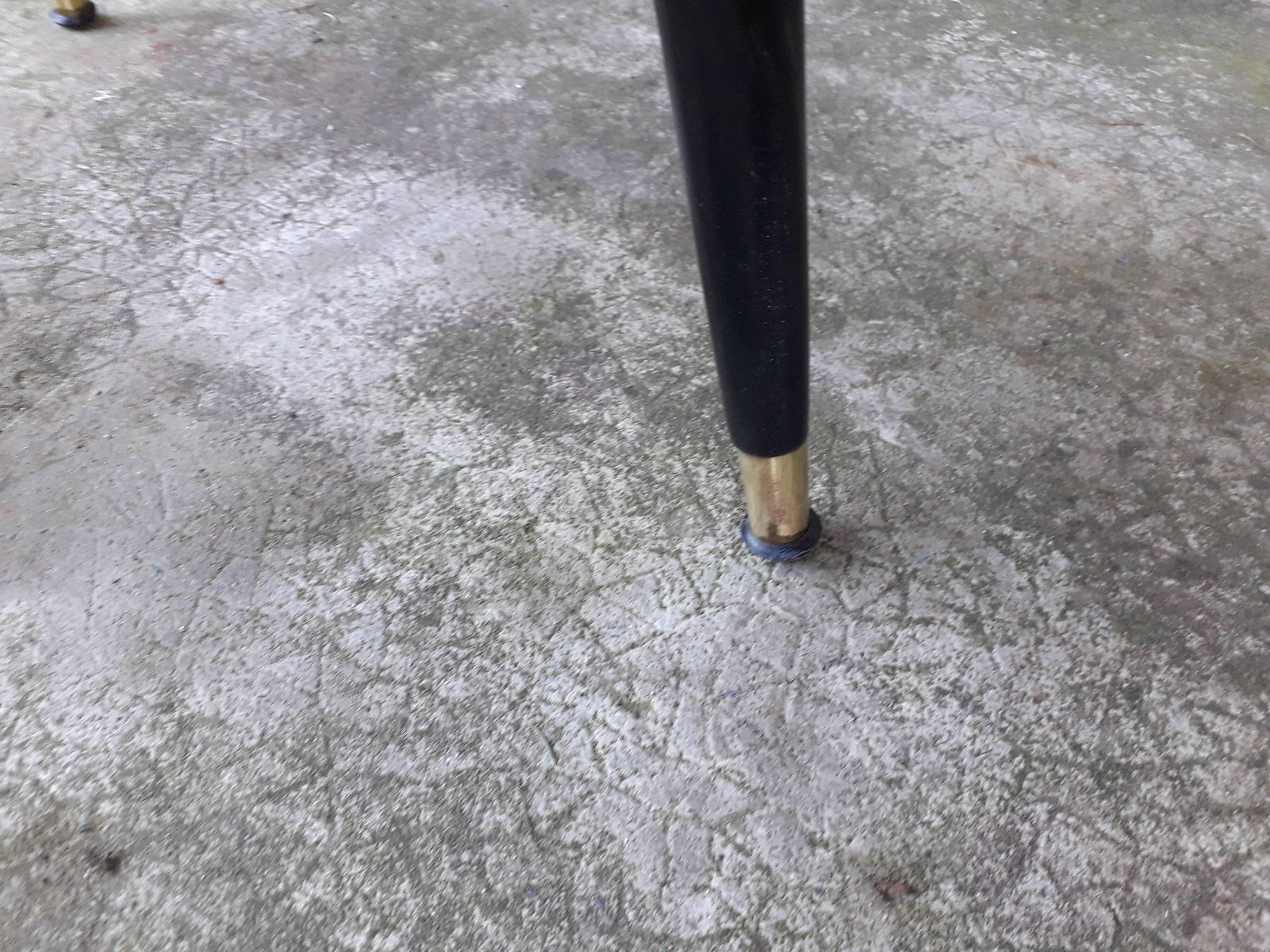 Vintage coffee table spindle legs