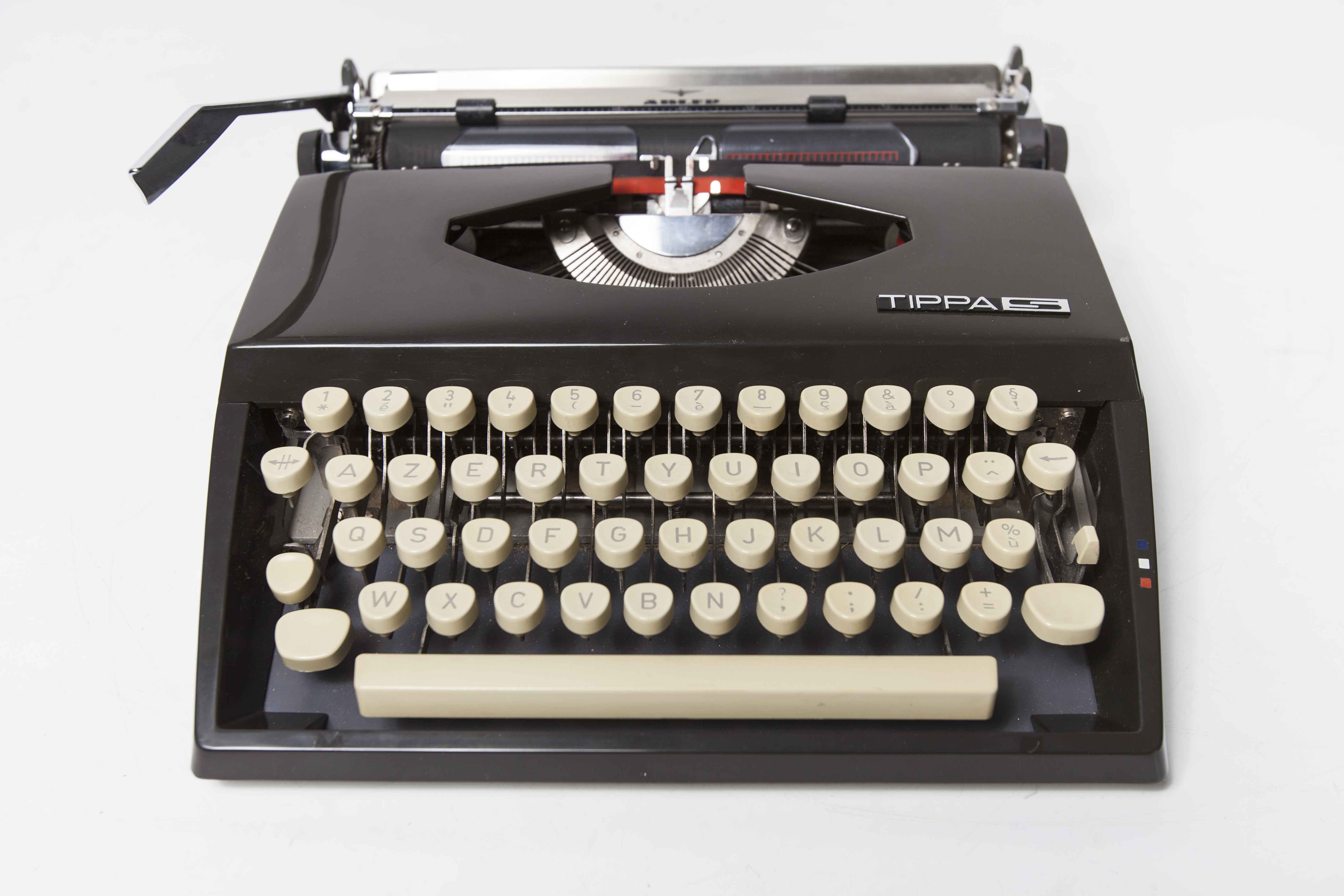Revised Adler Tippa S typewriter and new ribbon