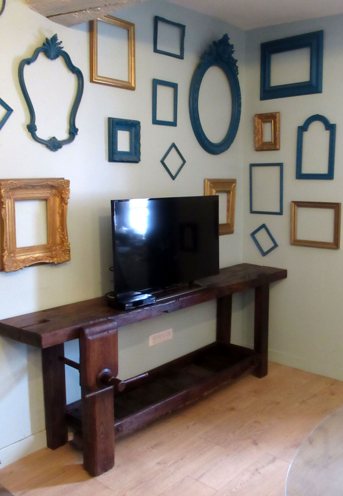 Workbench in oak, beech top