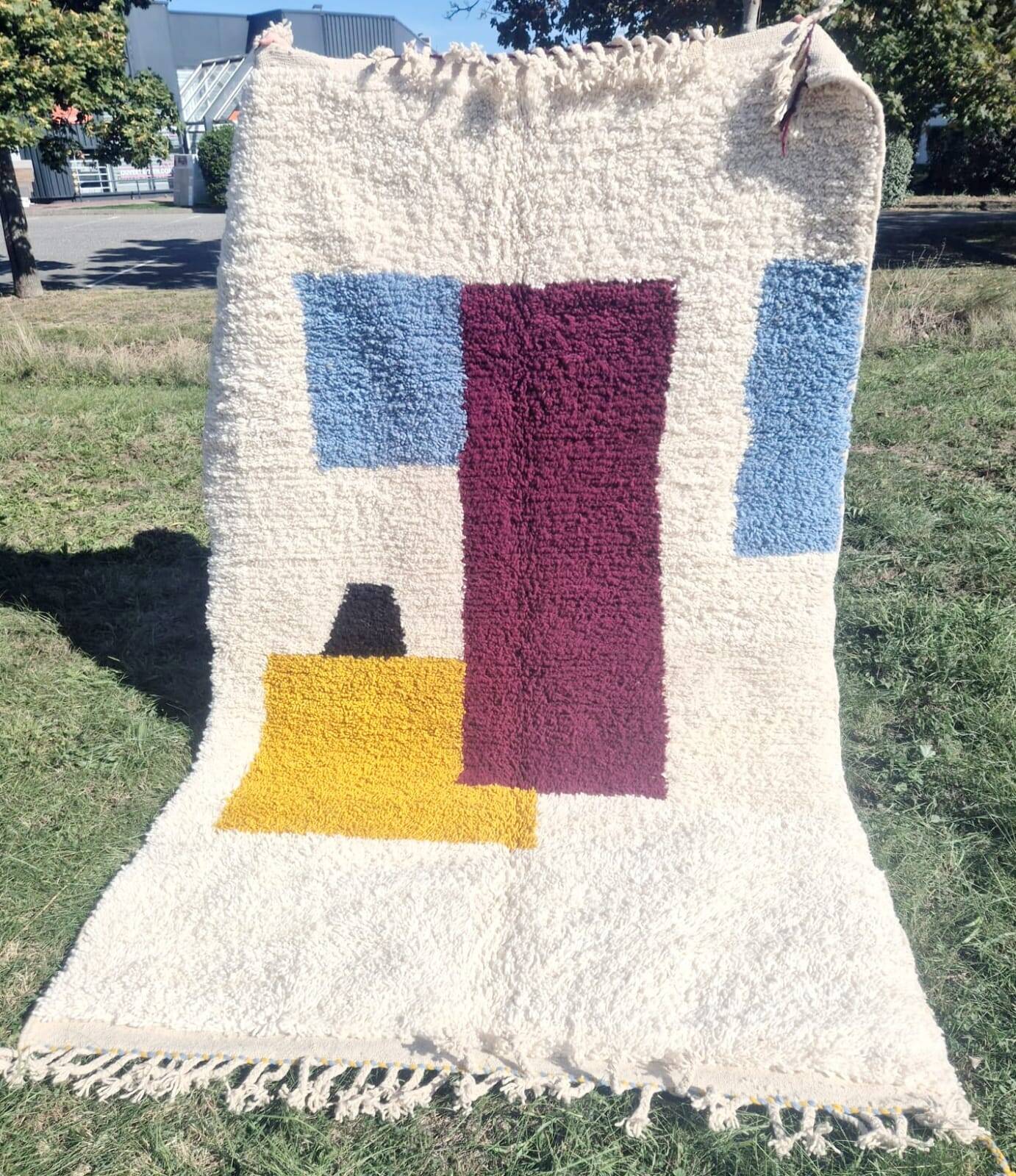 Magnificent authentic Berber rug – unique piece. Ideal Christmas gift.