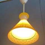 Suspension en verre jaune années 1960