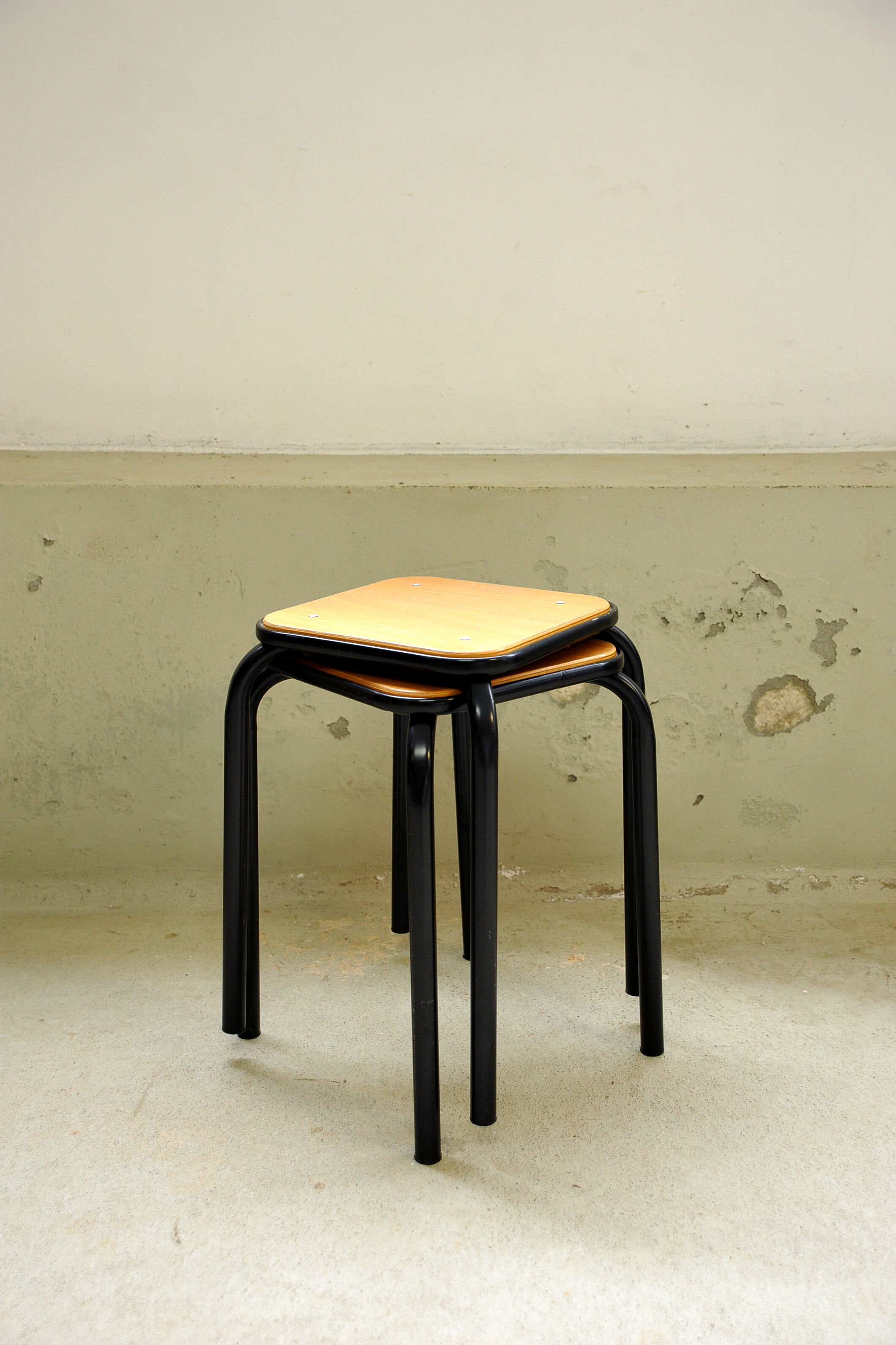 Pair of vintage industrial stools - 70s