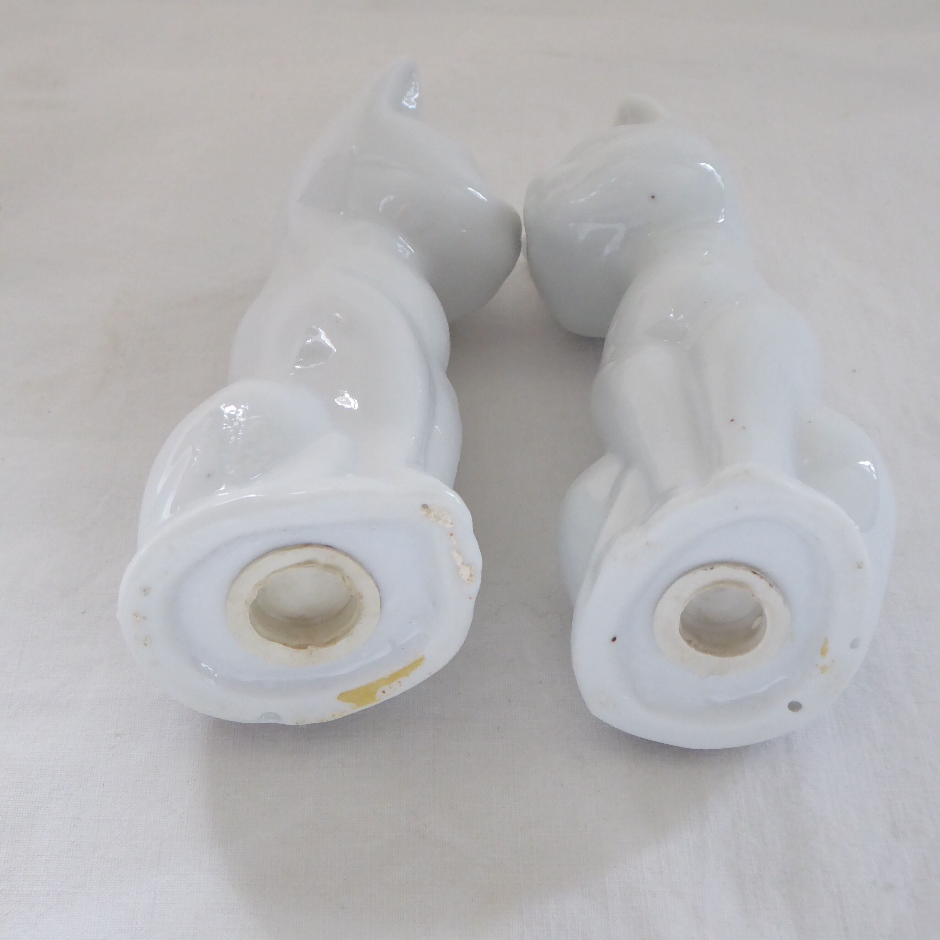 Salt and pepper shaker