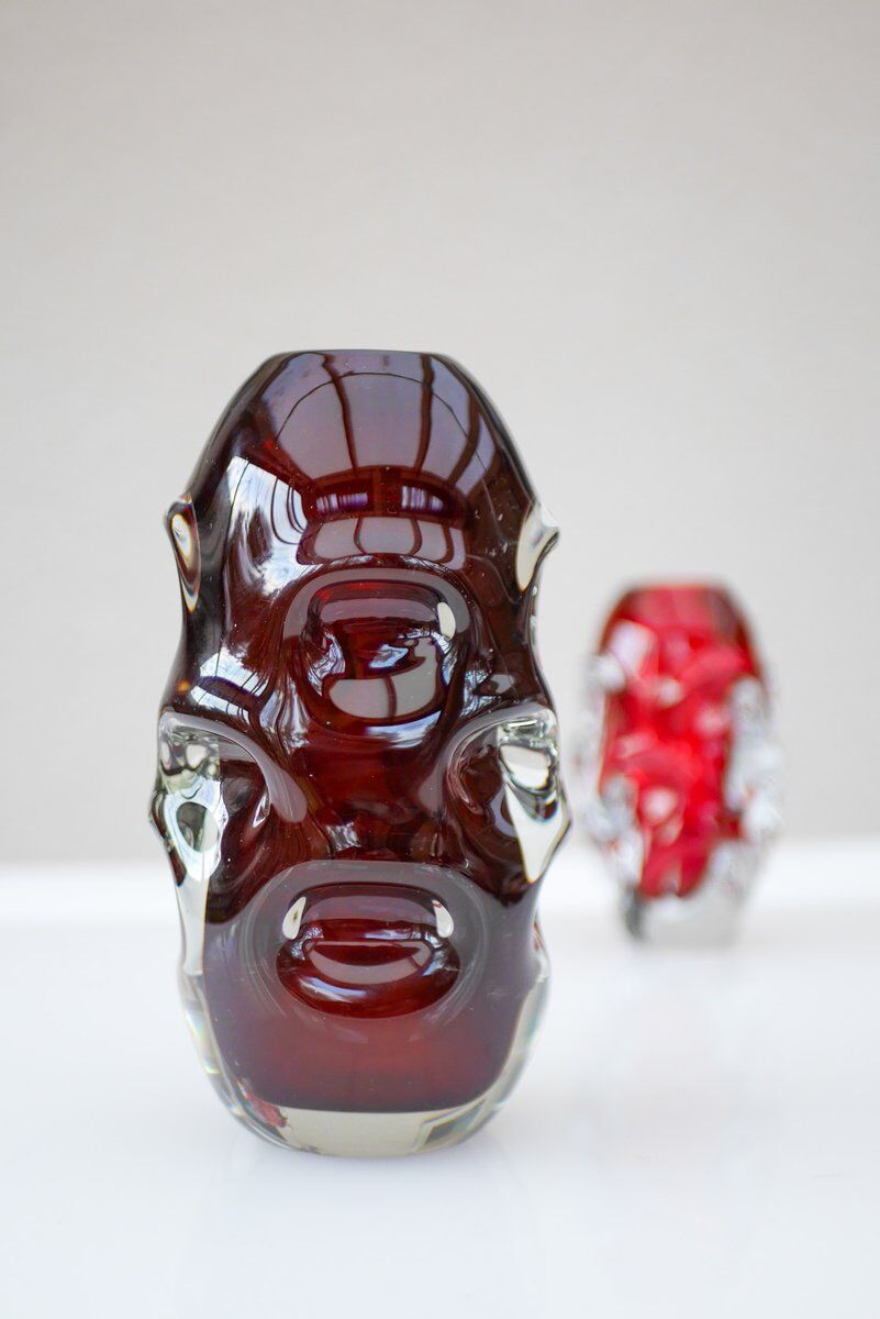 Mid-century modern handmade crystal vase in dark red by Börne Augustsson for Åseda